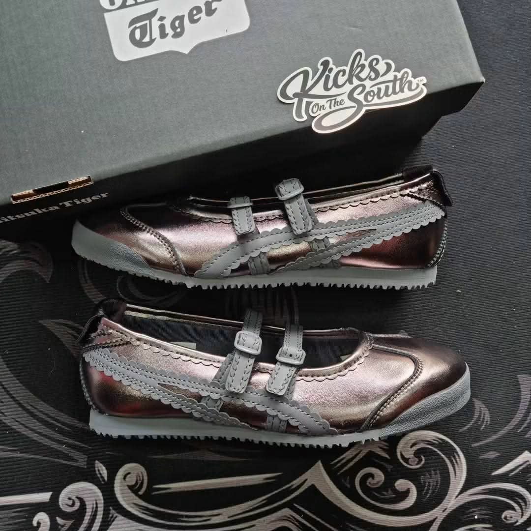 Onitsuka Mexico 66 Ballerina "Glossy Silver" - Image 1
